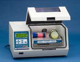 冷冻恒温培养摇床图片